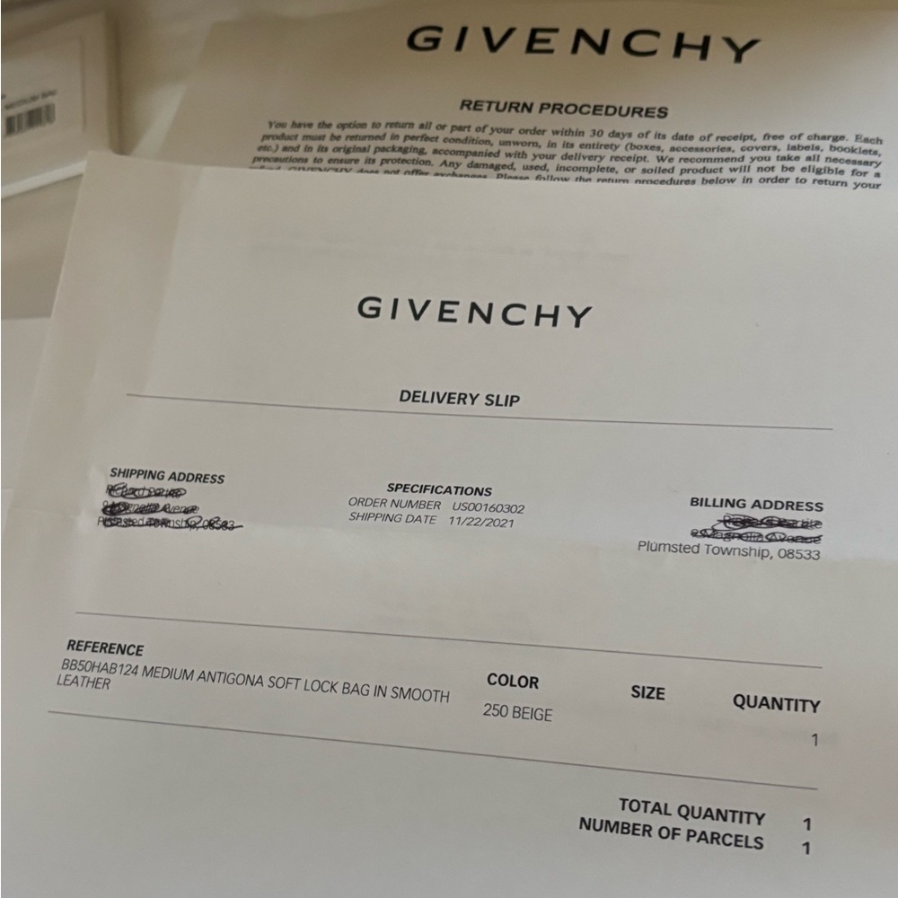 Givenchy Large Antigona Tote - Picture 8 of 14